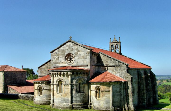 Iglesia románica de Santa María de Mezonzo